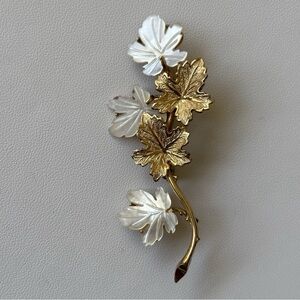 Vintage Creed Mother Of Pearl 1/20 12kt Gold Filled Pin